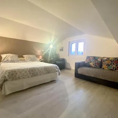 فندق Le Des Cucherons 3*